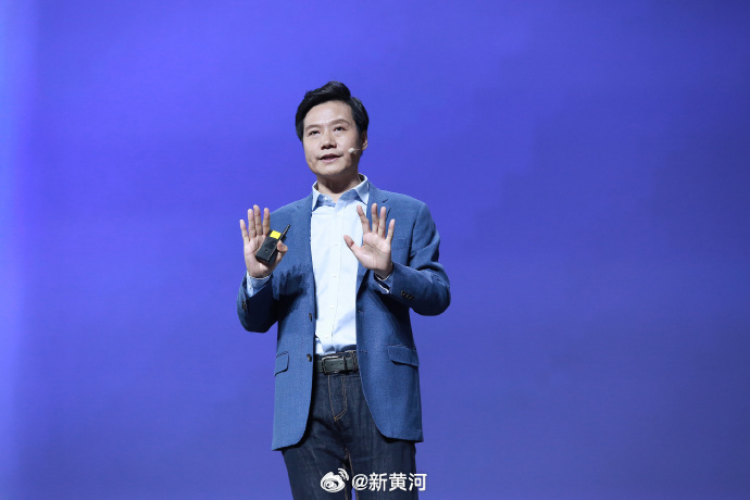 【#雷军为奔驰庆生#】#雷军祝奔驰140岁生日快乐# 29日，为奔驰庆生 ：致敬