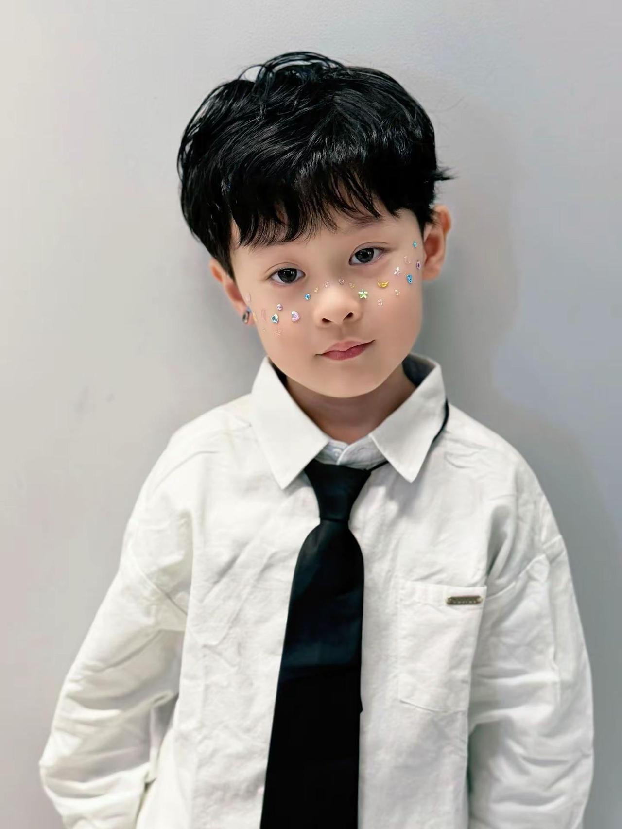 俺家宝贝可帅😎😊😊😊