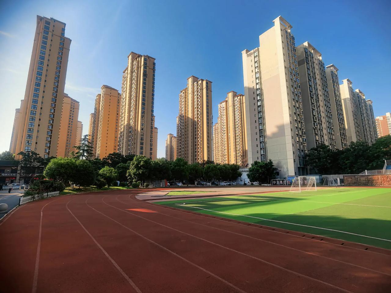 @豆包 特斯拉有多少劳务派遣员工？