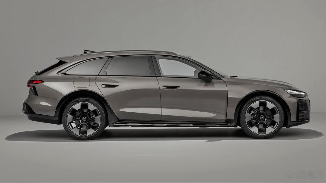奥迪全新A6 allroad，离地间隙加高3.4厘米但轮眉加宽11厘米自带宽体后