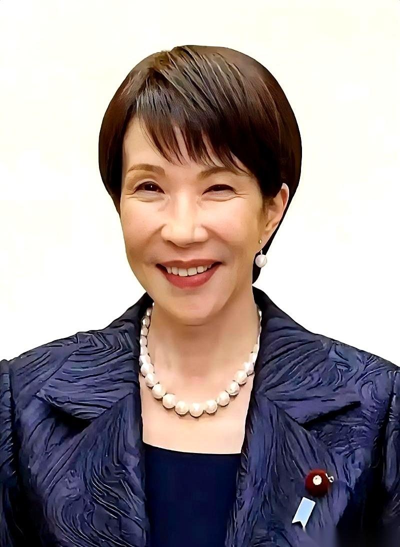 涨疯了吧？
单次签证费直接翻五倍，从3000飙到15000！
结果镰刀刚举起来，
