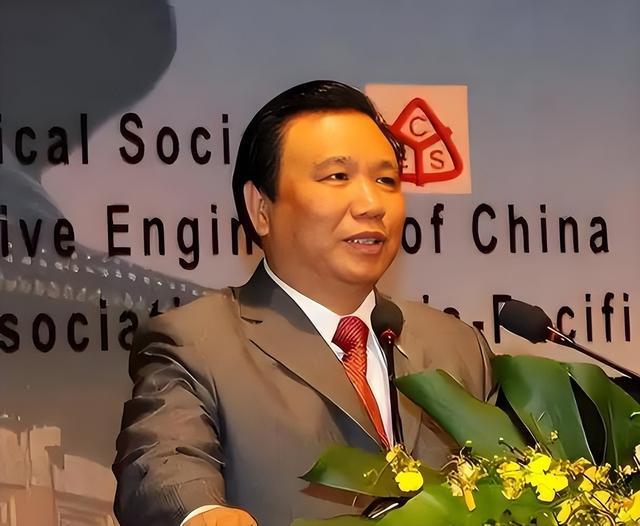 曾捐美千万给美国，放狠话最终因挪用资产陷破产
 
“我赚的钱想怎么捐就怎么捐，旁