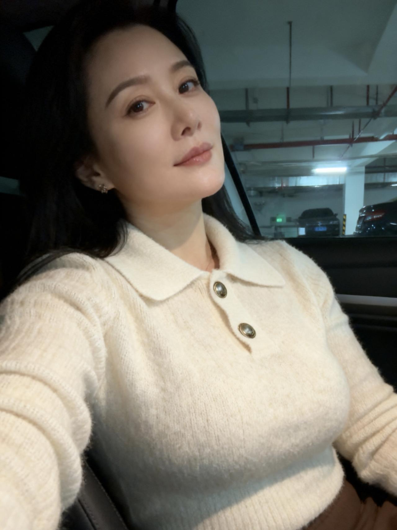 “山前山后各有哀愁，有风无风都不自由”
人都是这样 你羡慕他，他又羡慕你
你羡慕