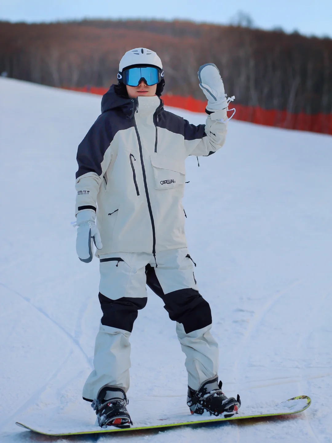 滑雪时间到| 人在工位，心在雪场 🏂