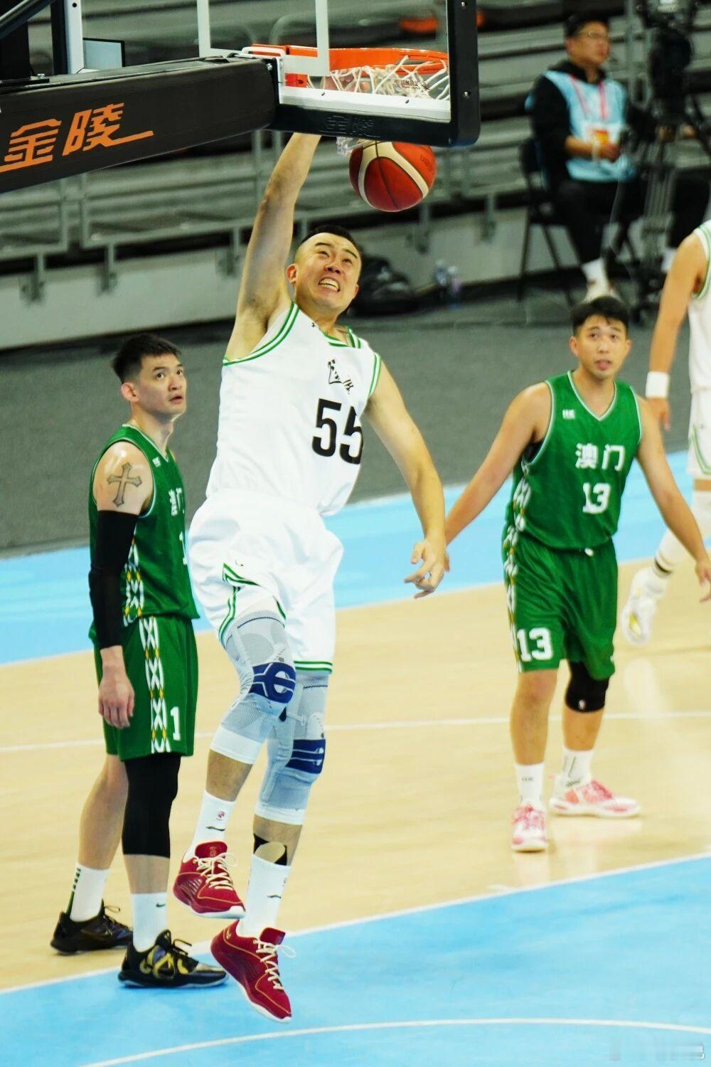 永远的“擎天白玉柱，架海紫金梁”！ 