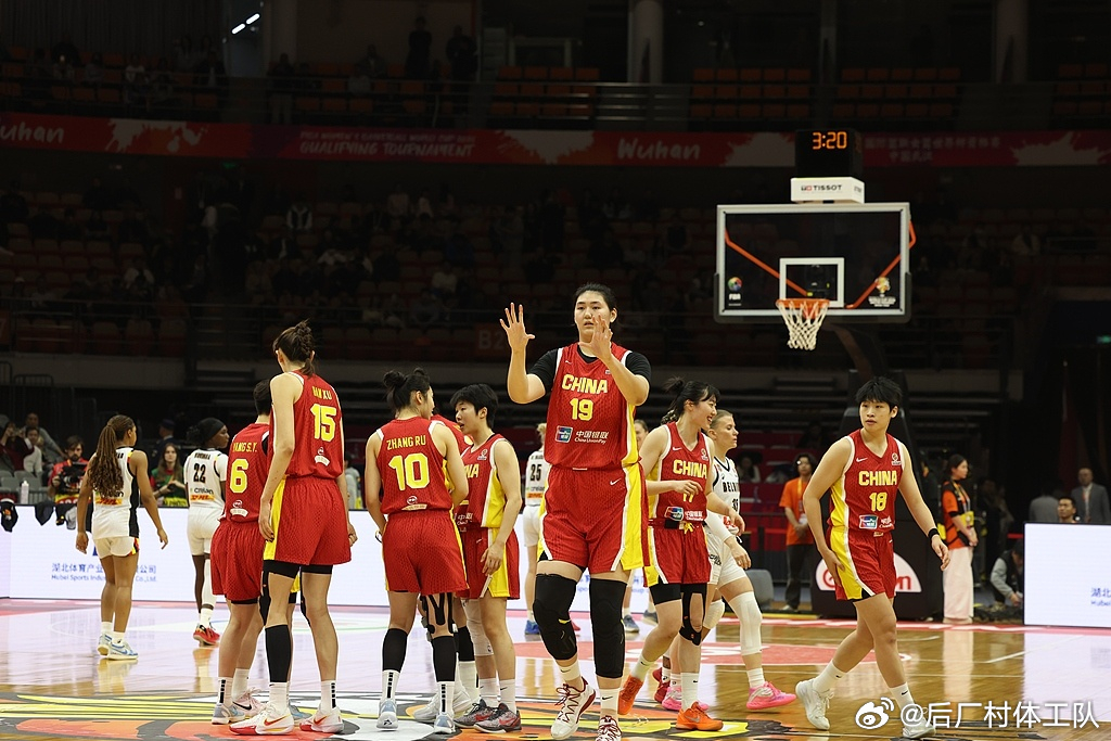 邵子钦祝福中国女篮中国女篮vs南苏丹女篮 亚洲杯1/4决赛2-0战胜中国台北女足