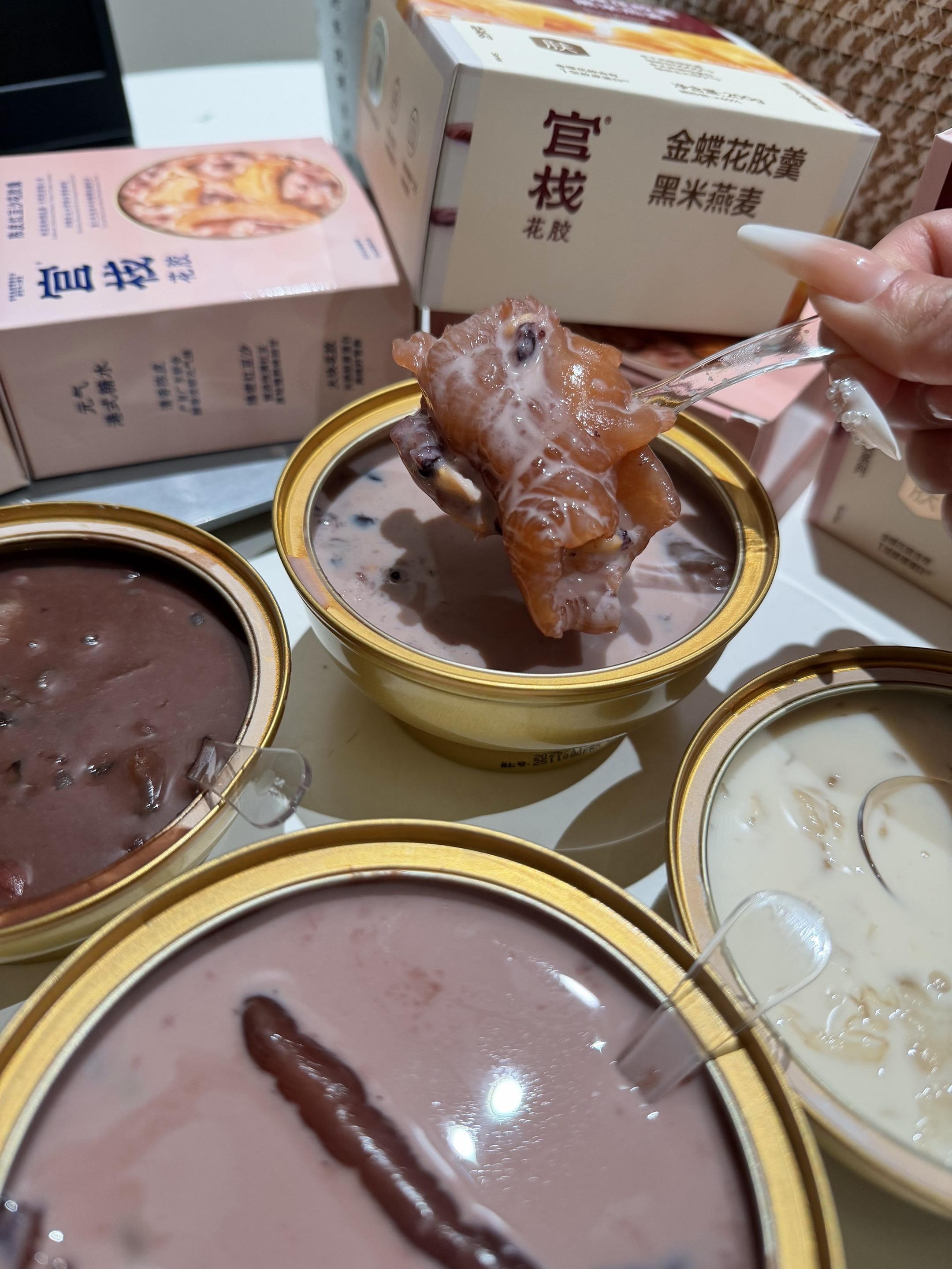 原来花胶这玩意加热吃一点不腻不腥。但是开盖直接吃不加热 腻的能把我送去...