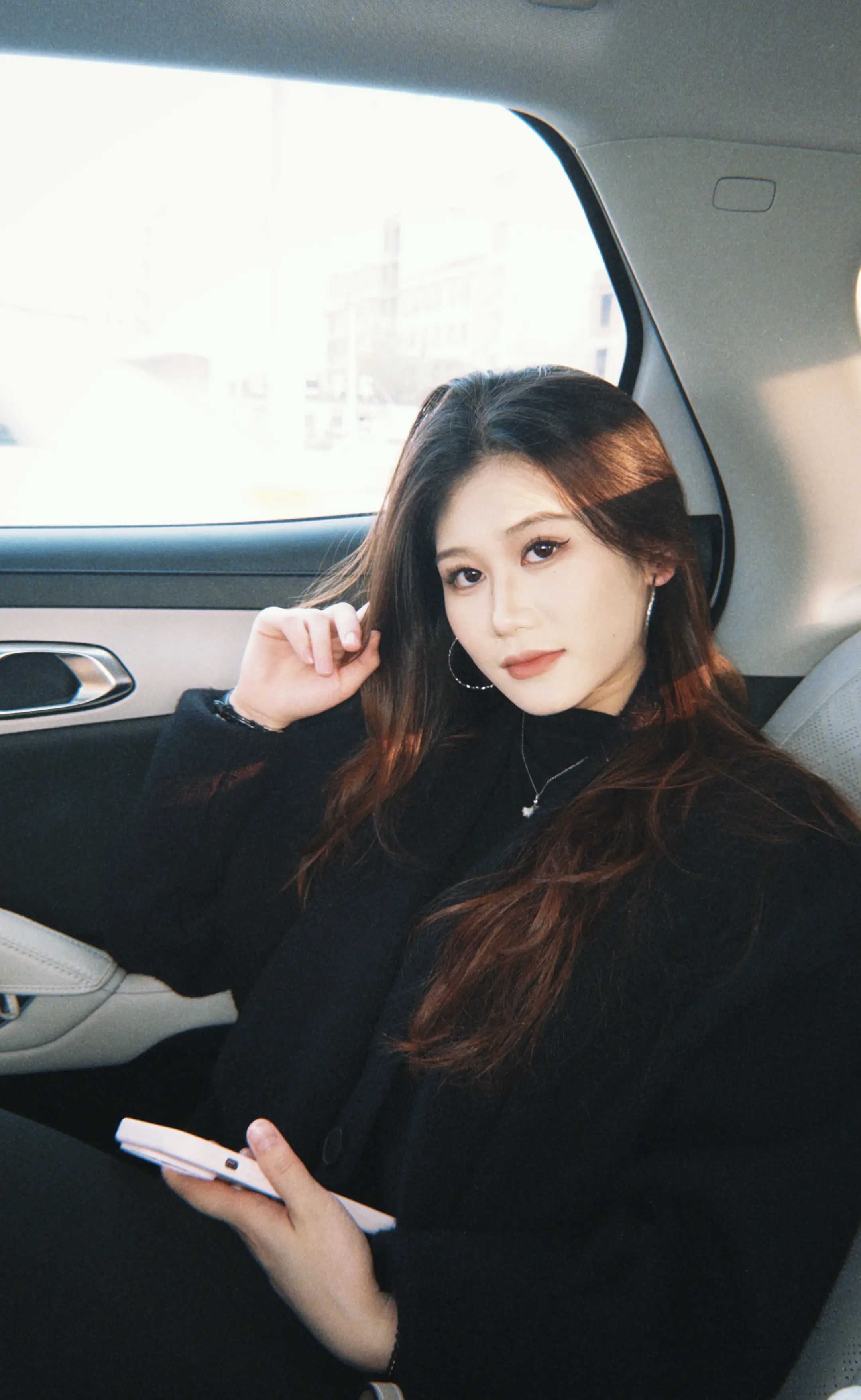 车内自拍穿搭分享