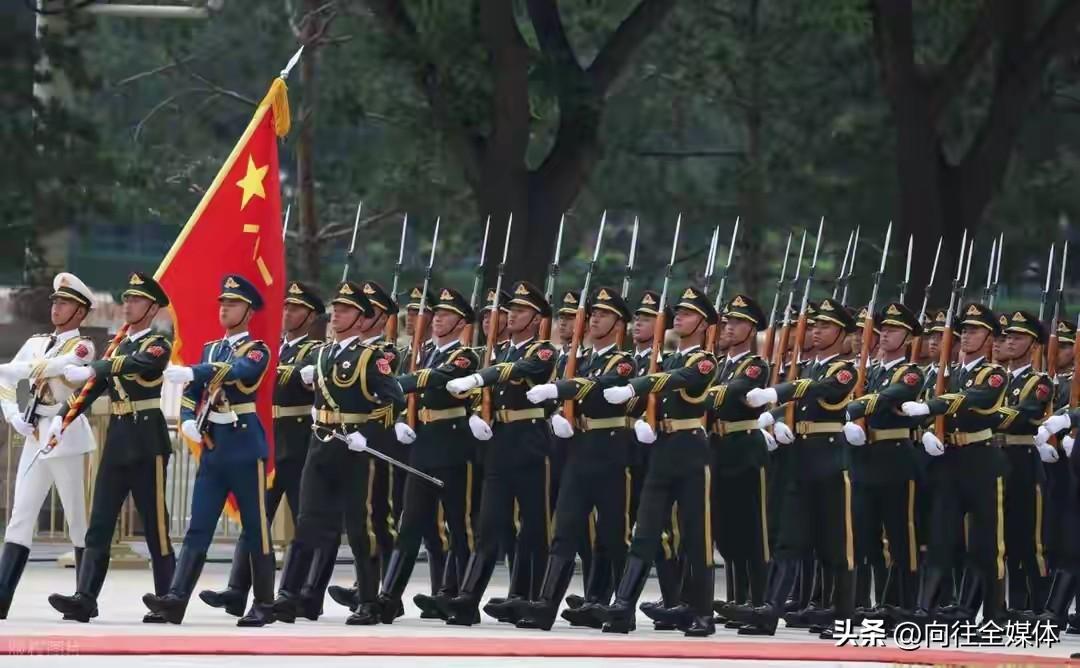 西方深感忌惮！我军所有演训预设极限困境，早已做好独自应对全球合围准备
 
西方战