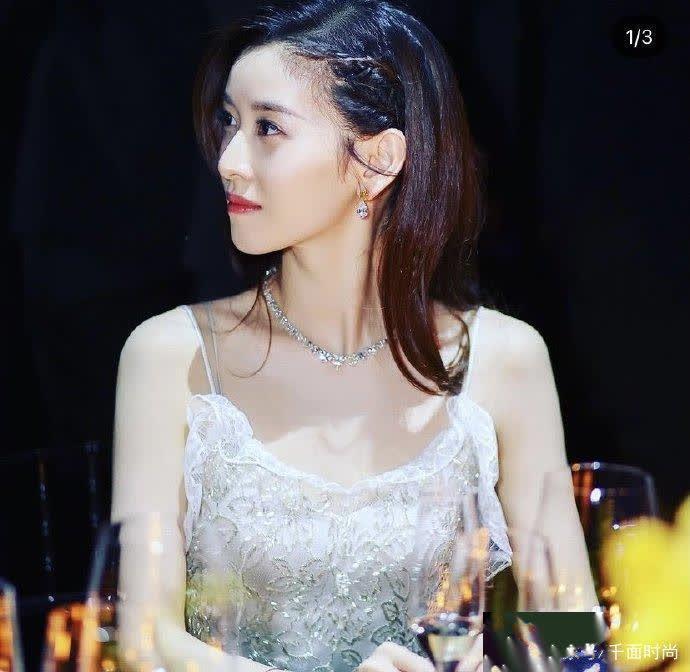 章泽天再次晒出自己的健身照，看来富婆也自律啊 ​​​