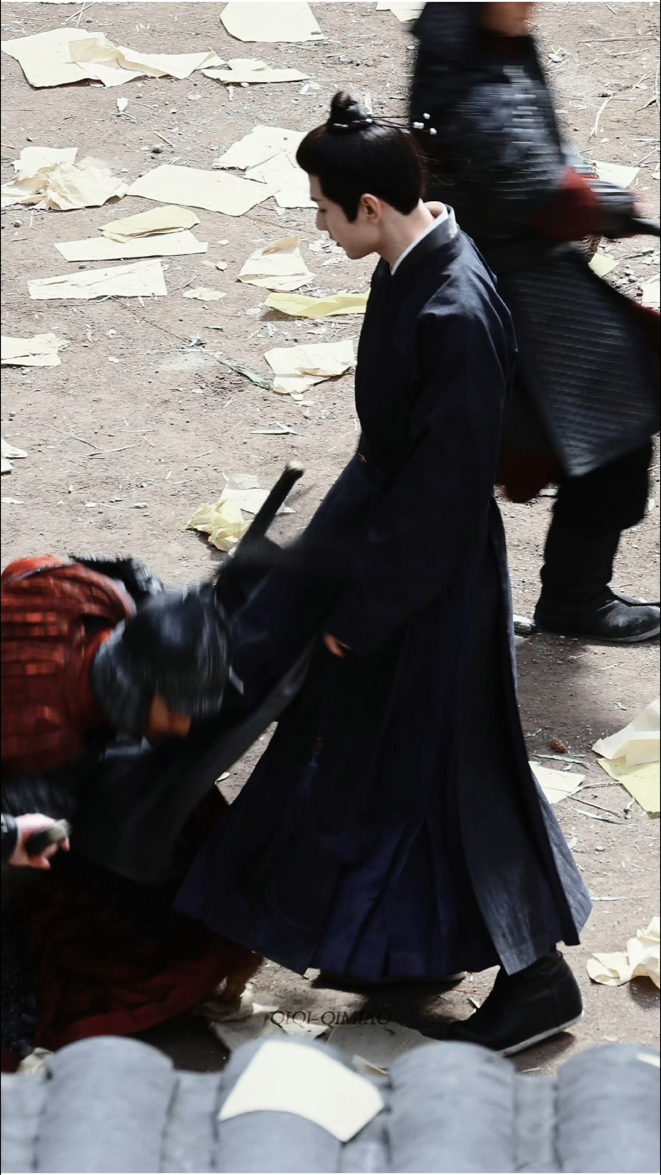 太子殿下这一脚踹得好有力量感，帅炸了！也请给我一脚吧！