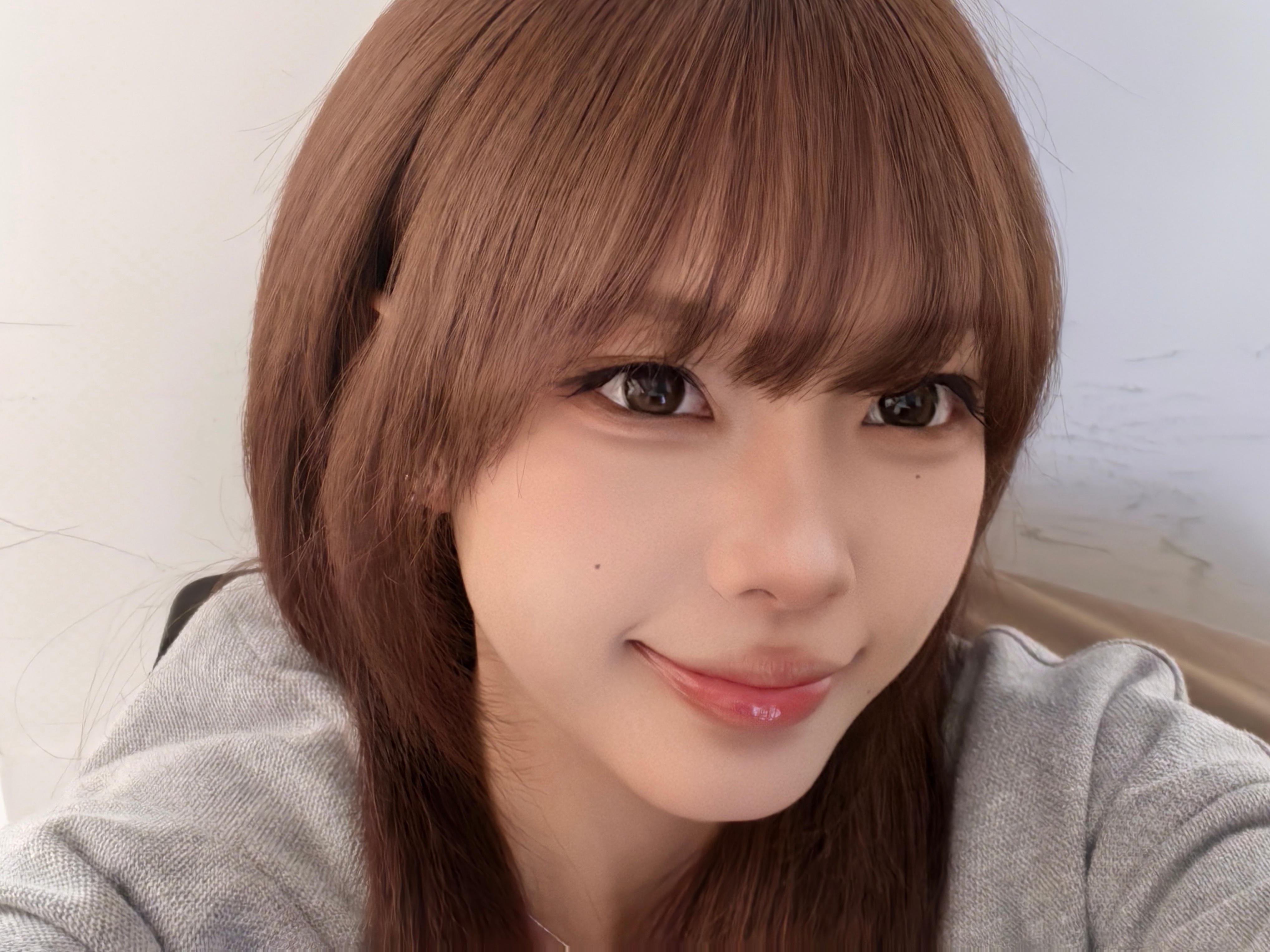 华为Pura90 Pro Max在光线差环境中的自拍表现大家觉得如何