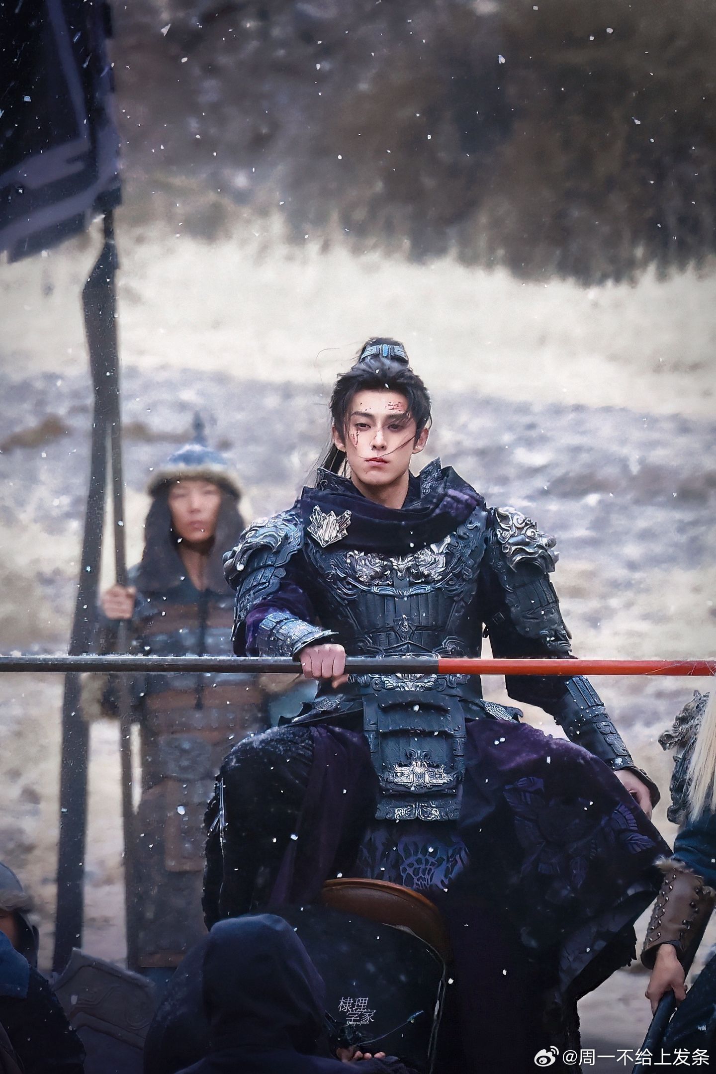 王鹤棣 鲜衣怒马少年郎，翘首以盼谢景行。 