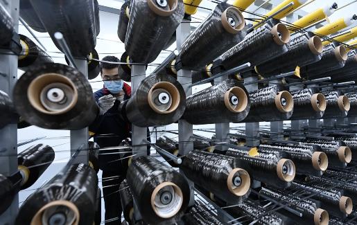 很多人没明白，中国T1200碳纤维突破后意义有多大？这么说吧？咱们战斗机、航天等