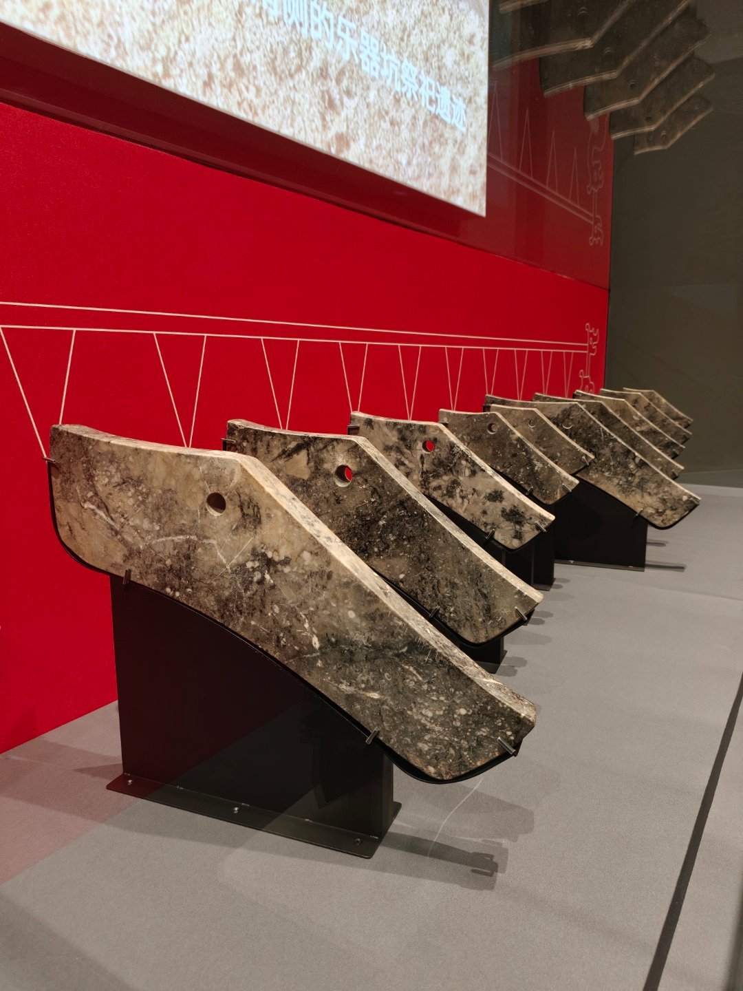 肇兴中国：秦·大一统之路文物考古特展。这是大秦帝国的来时路。和爱人看完展，在旁边