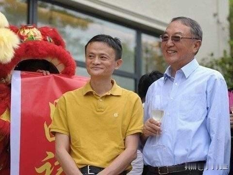 那个“柳许拍马”扶摇直上的时代，或许真该远去了。

曾经的野蛮生长与无序扩张，让