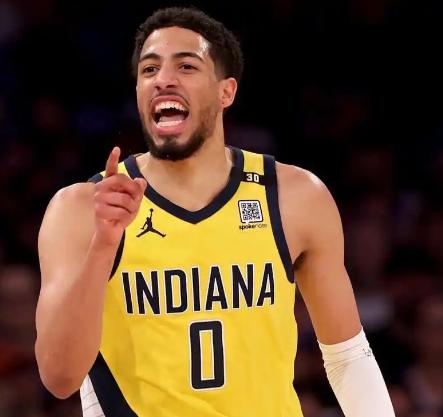 顶级后卫对决！

ESPN明日胜率预测：76人高达75.2% 步行者24.8%