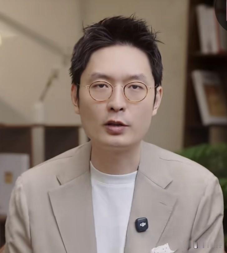 温义飞犀利解读：GDP常年全国第一，广东有钱人，为啥不爱砸钱买奢侈品？
 
全网