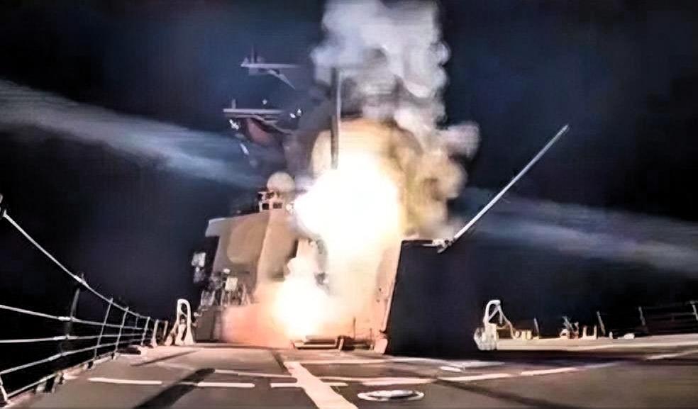 圣诞节打响空袭：美军炮火为何落在尼日利亚？

特朗普在圣诞节的一条社交媒体动态，