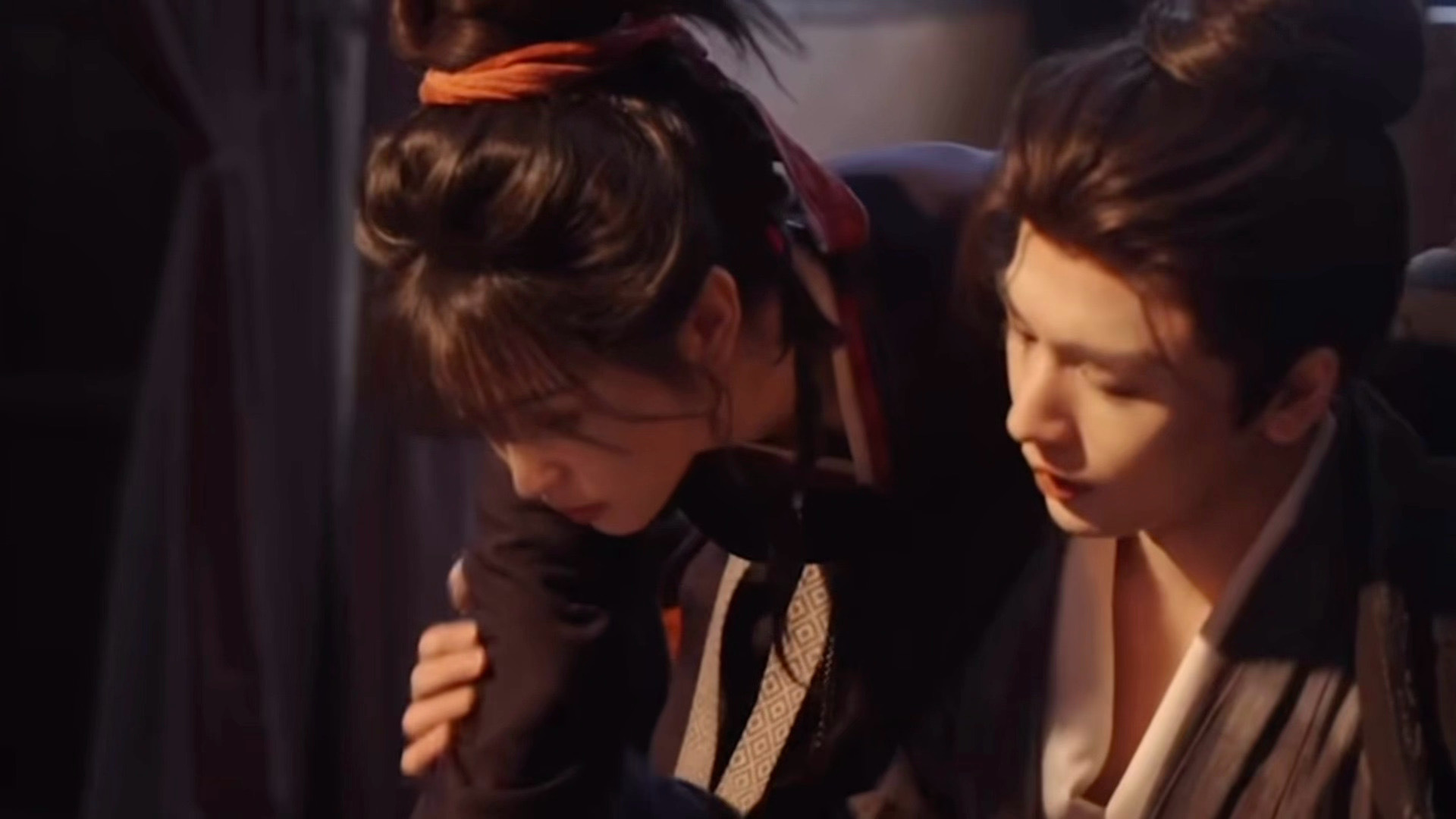 张凌赫田曦薇身体反应水到渠成谁懂啊！张凌赫和田曦薇同框真的完全就是小情侣即视感。