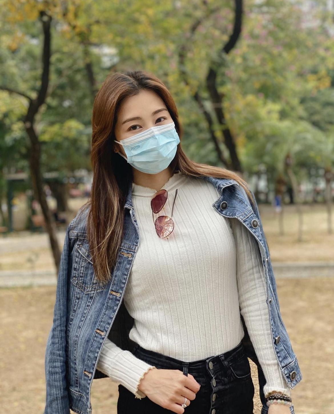 前港姐冠军张名雅早前自曝两个儿子确诊，之后自己在照顾儿子的过程中也被感染并确诊，