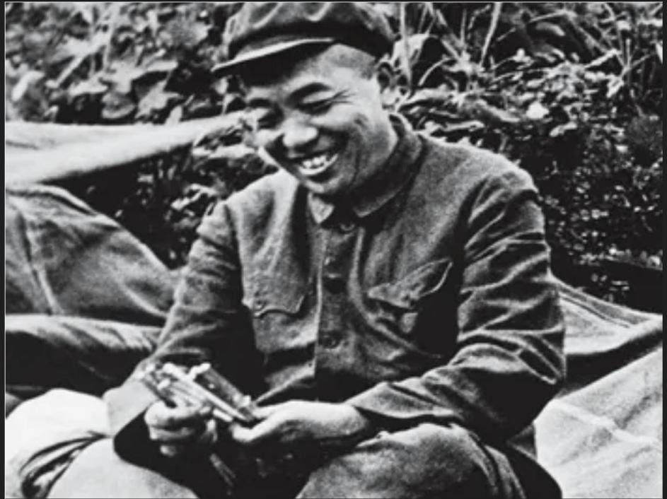 朱老总在彭德怀落难时说过一句公道话：我们最难走的路是他走的，我们最难打得仗是他打