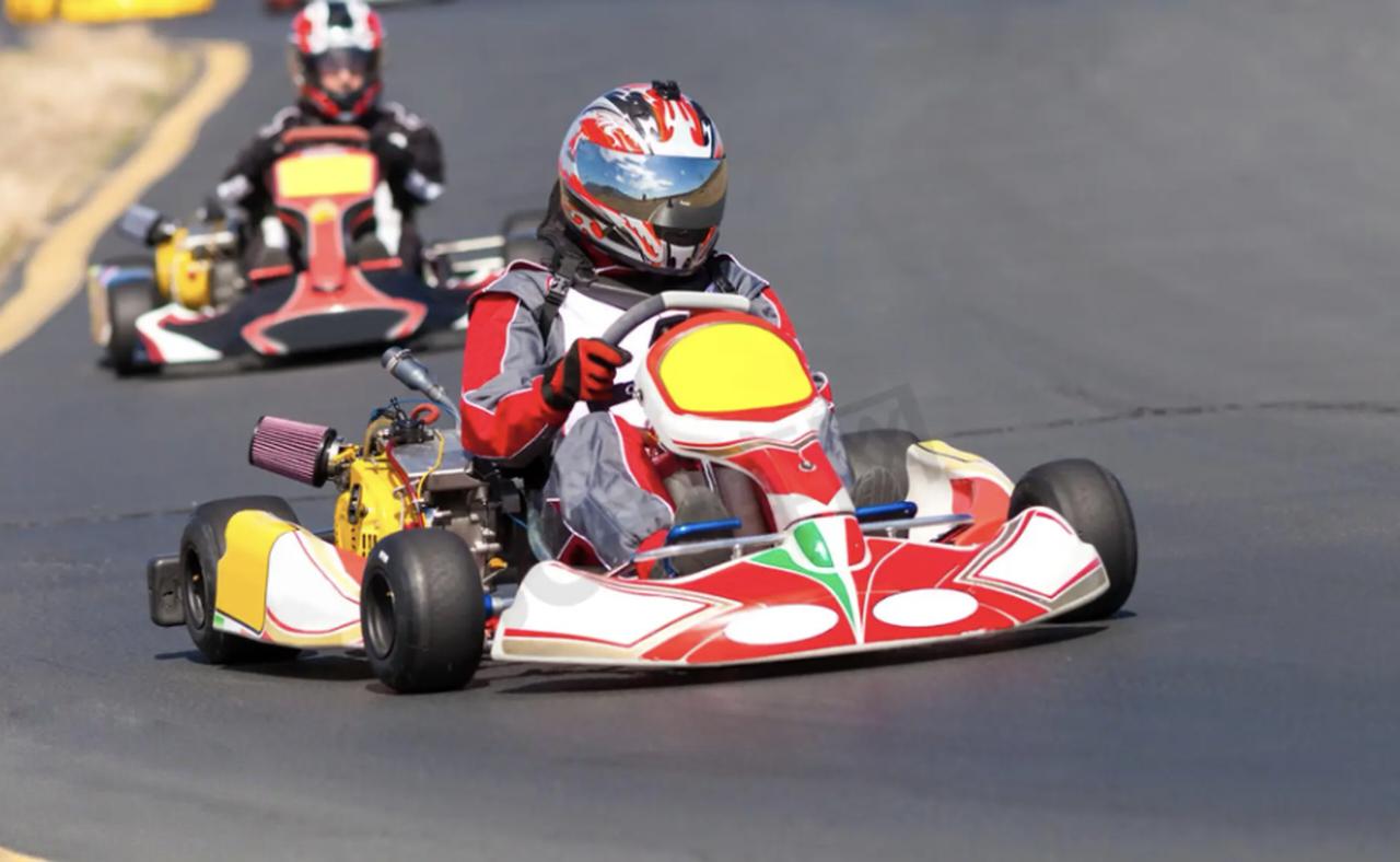 卡丁车规则里的“灰色地带”：那些写在纸上但没人明说的潜规则
兄弟们，今天聊点不一