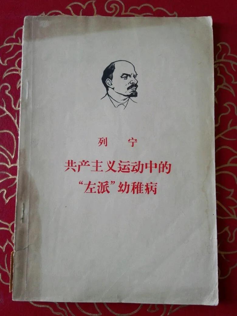 作为坚定的统派，我们肩负着推动两岸关系和平发展这一神圣而重大的使命。因此，我们必