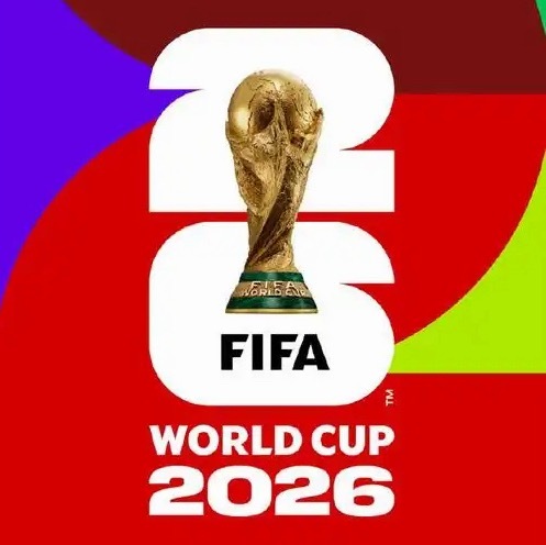 各位球迷：1、你支持哪个球队？2、你觉得谁有希望捧杯🏆？我支持英格兰🏴󠁧?