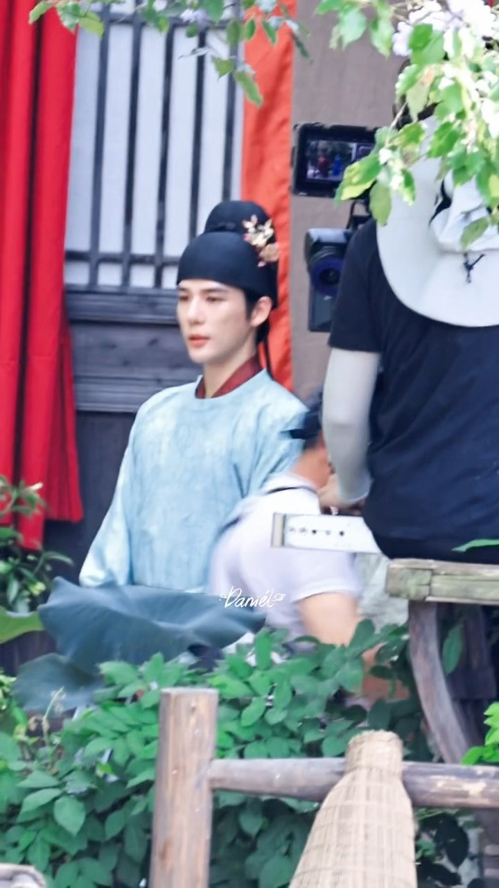 陌上人如玉 公子世无双陆大人今天完全谦谦公子🥹王安宇陆轻舸清秀蓝衣路透