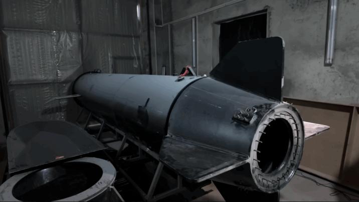 图文：乌新型水下无人艇可潜伏水下一周时间载荷达1吨

据乌克兰国防门户网站Mil