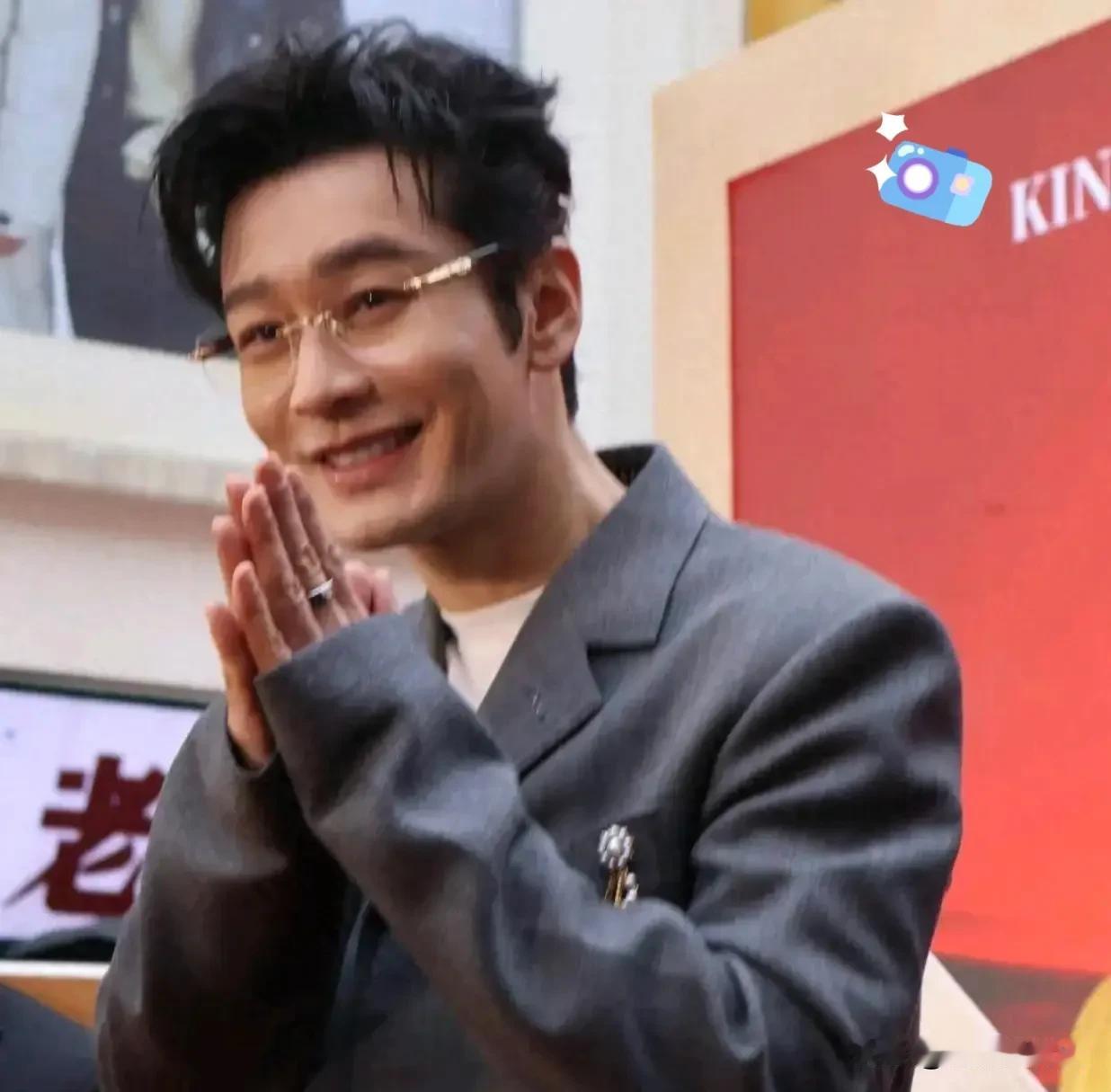 黄晓明再次轰动娱乐圈。
这次不是因为要和杨颖复合，
而是6月10日这天，迎来了人
