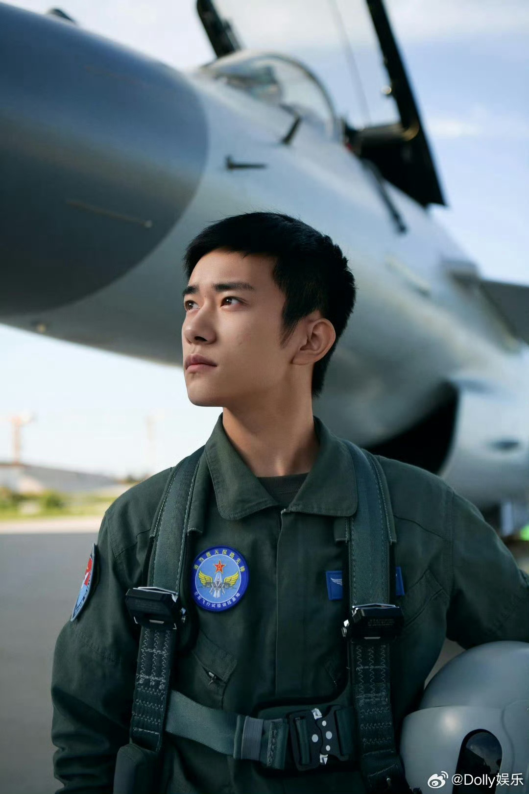易烊千玺好青春的空军招飞曲这歌也太提气了！千玺唱得清爽不油腻，正好是热血青春该有