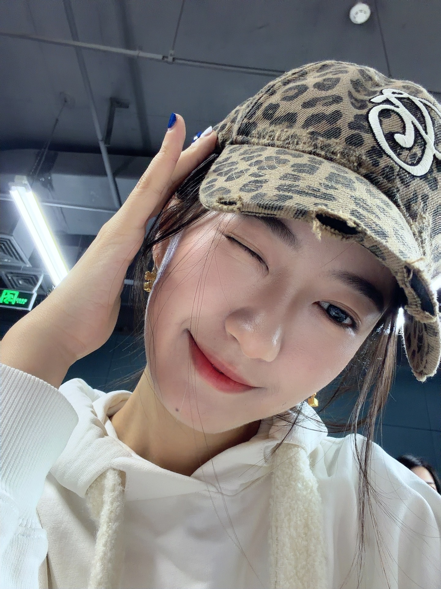 上课前来三连自拍🤳琪天大圣 北京·中国传媒大学