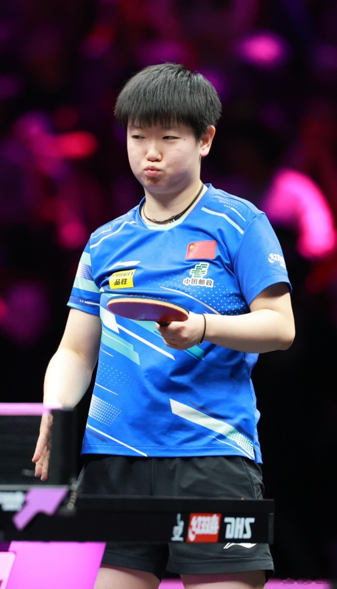 孙颖莎4比2王艺迪 恭喜莎莎宝宝，继续加油孙颖莎丢分拍脑袋 cr:理智姐 ​​​