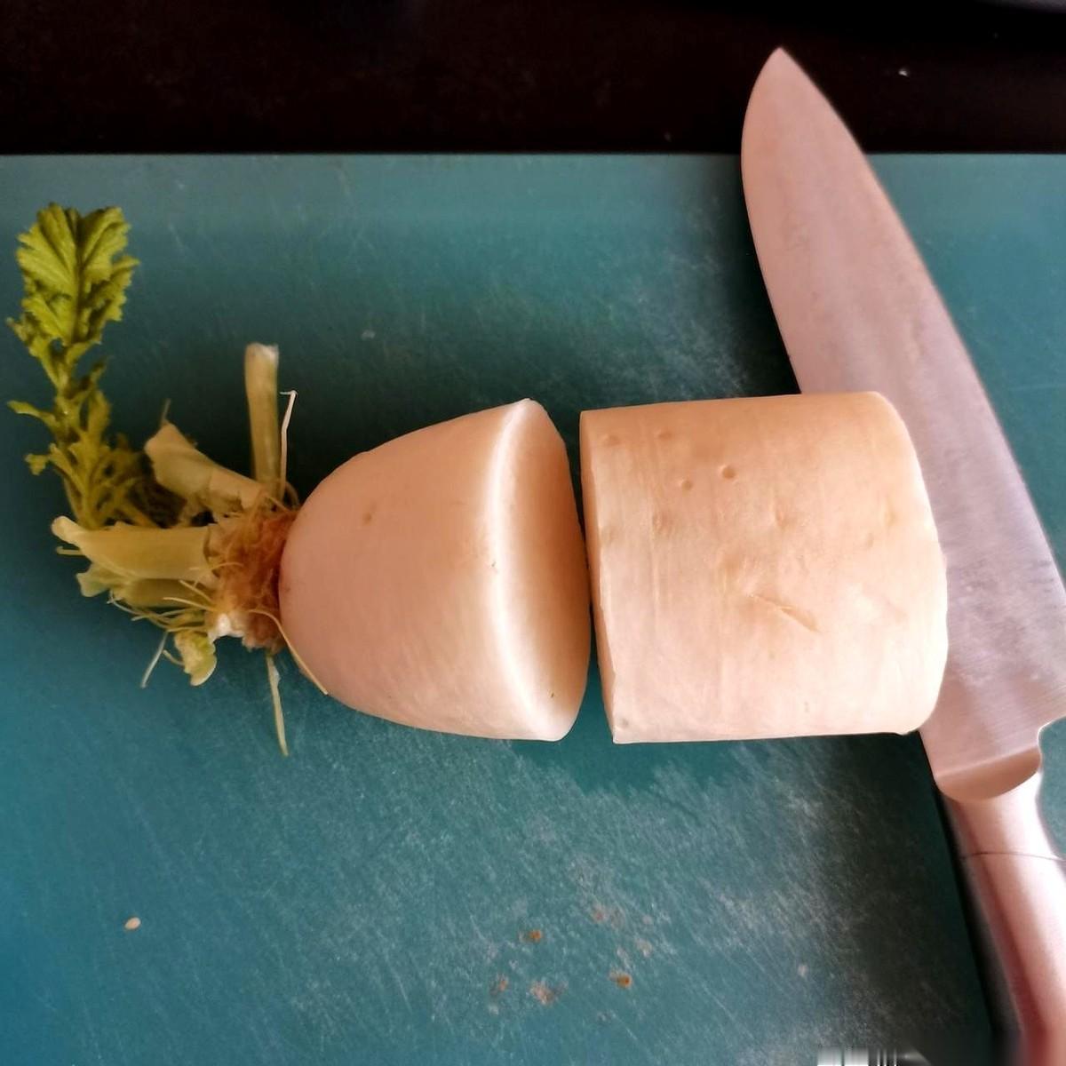 讲真，上次做B超，医生指着屏幕说我肚子里“雾气昭昭”的时候，我还觉得挺文艺。
直