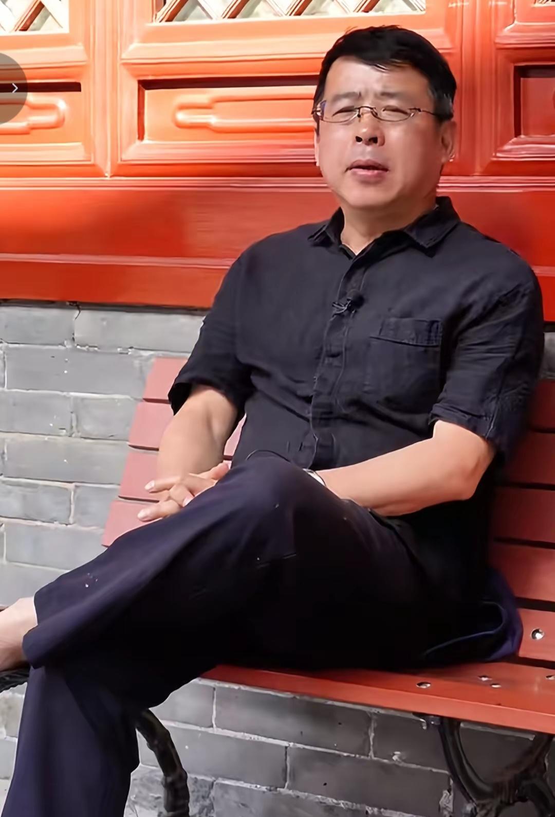 阿丘还真是挺狂，官方通报了他冒用“央视”，“中华文化促进会”名义开展活动，他不仅