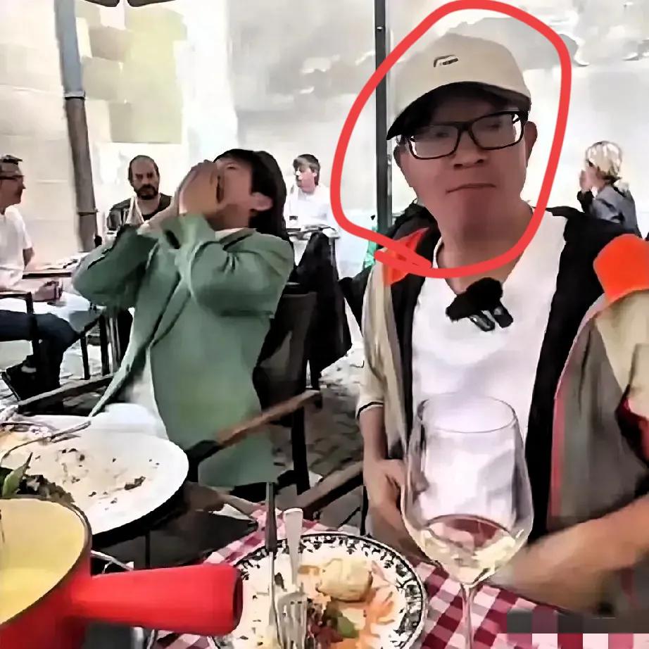 中灿这次的表现，
简直让老俞有苦说不出，活生生体验了一把啥叫“烂泥扶不上墙”！