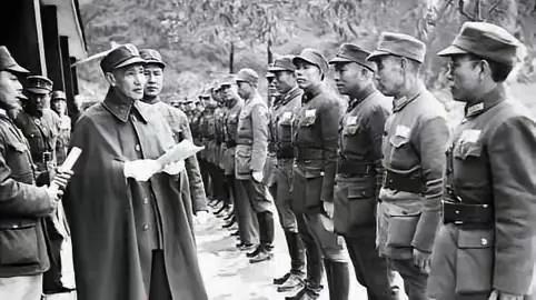 1949年5月7日，蒋介石抵上海，汤恩伯等汇报战况。汤恩伯称解放军过江后国军惨败