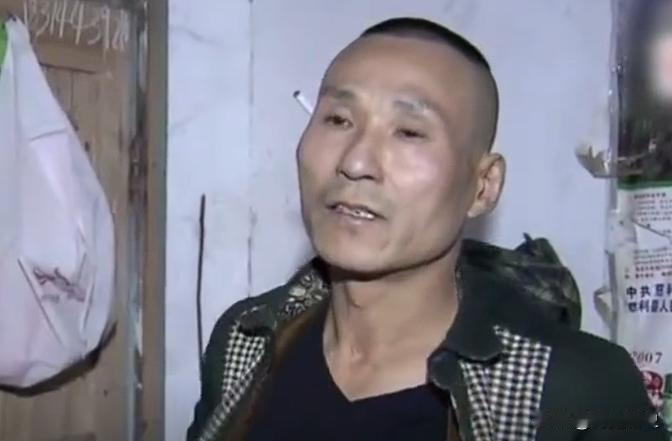 农民工捡到被遗弃的女婴，后辛苦抚养到12岁，这个时候女婴的富豪生父却将农民工告上