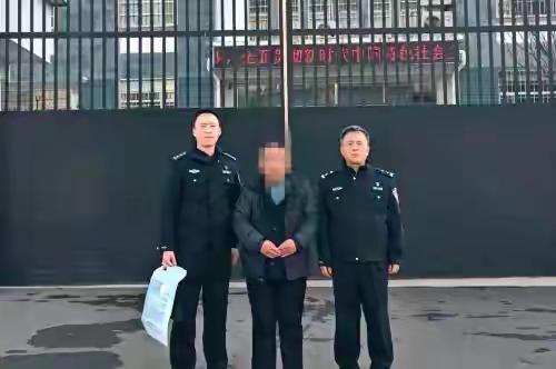 北京朝阳警方雷霆出击！两男子用AI编造“女篮黑幕”视频，倒卖账号仅赚4000元换