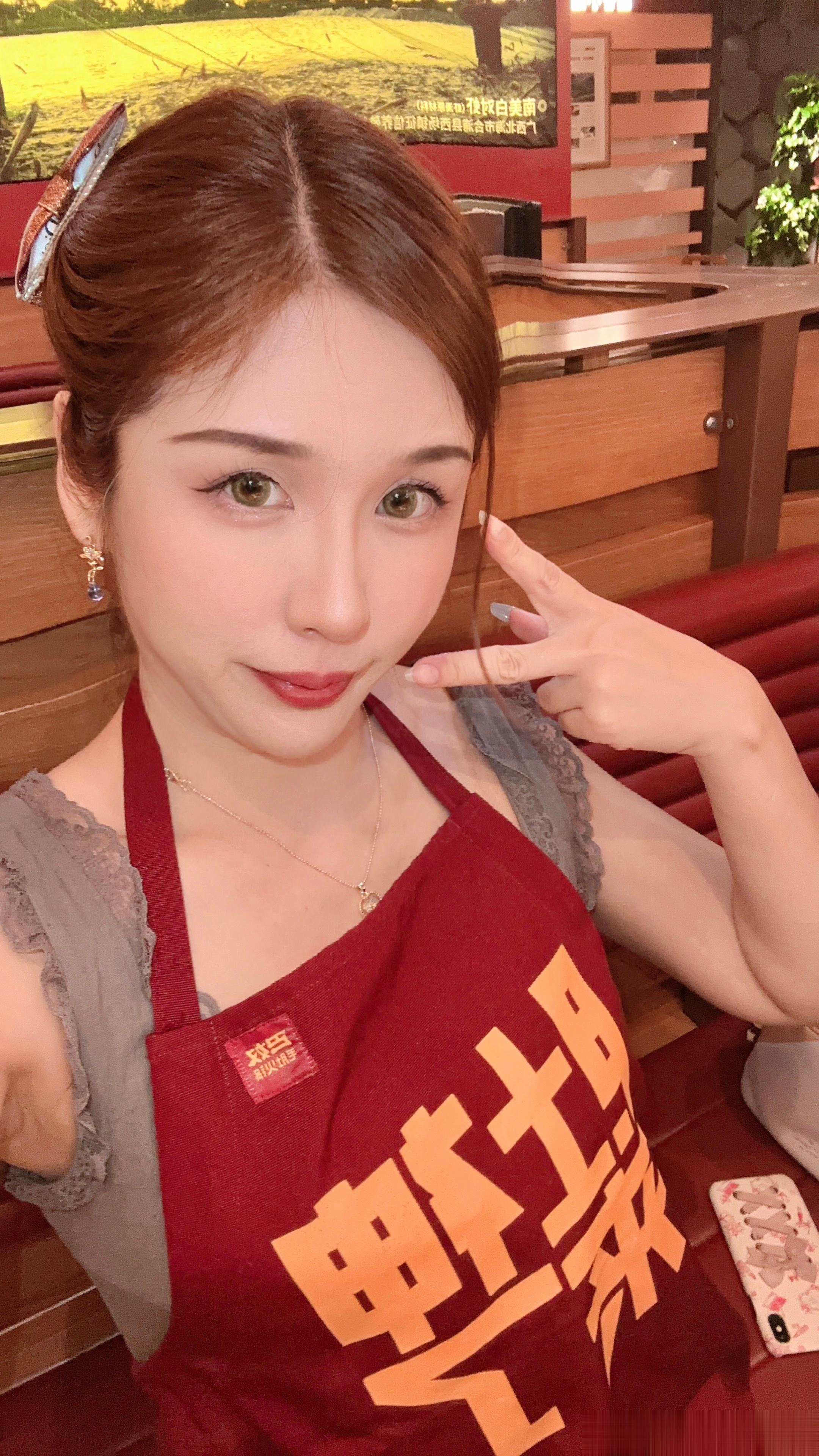热爱生活的人，也会被生活治愈#网红##月野兔美妞日常##月野兔美妞#  ​​​