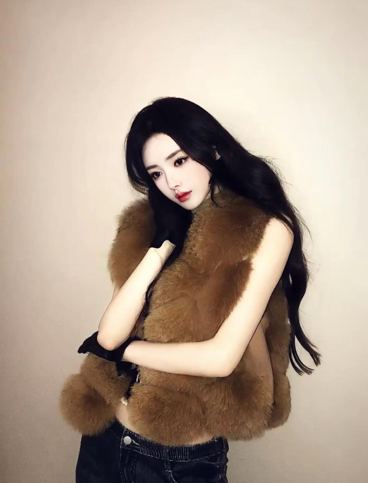 原本只想要个拥抱 不小心多了一个吻 然后发现需要一段关系一句承诺 两颗坚定的心 