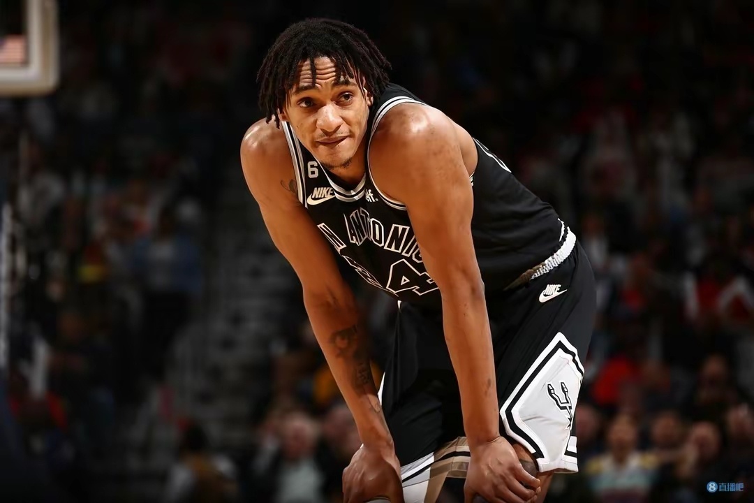 😡回去加练！瓦塞尔13中1&三分8中1仅拿5分4板2助1断NBA常规赛，马刺1