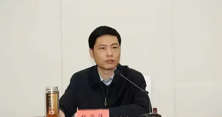 曾任廊坊市长，河北省人社厅厅长杨燕伟落马