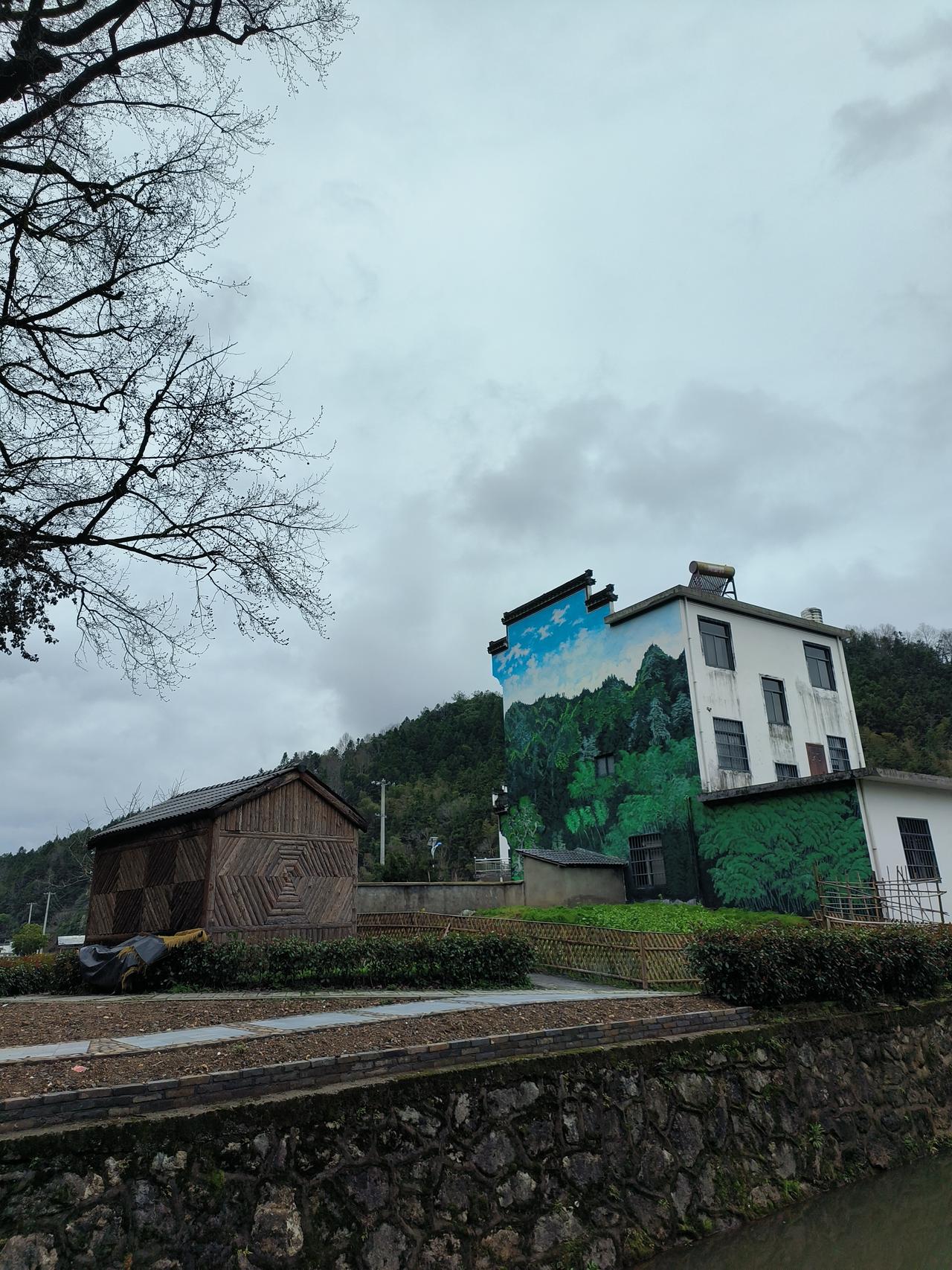 人生如旅途，既知会偶遇风雨，就做足准备应对变化；既知难免事与愿违，便用从容抚平遗
