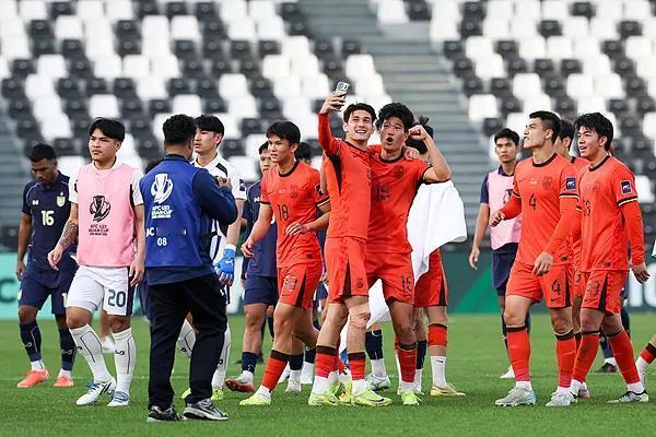 中国队1/4决赛遇上了乌兹别克斯坦，乌兹别克斯坦U23能2比0胜韩国，证明这支球