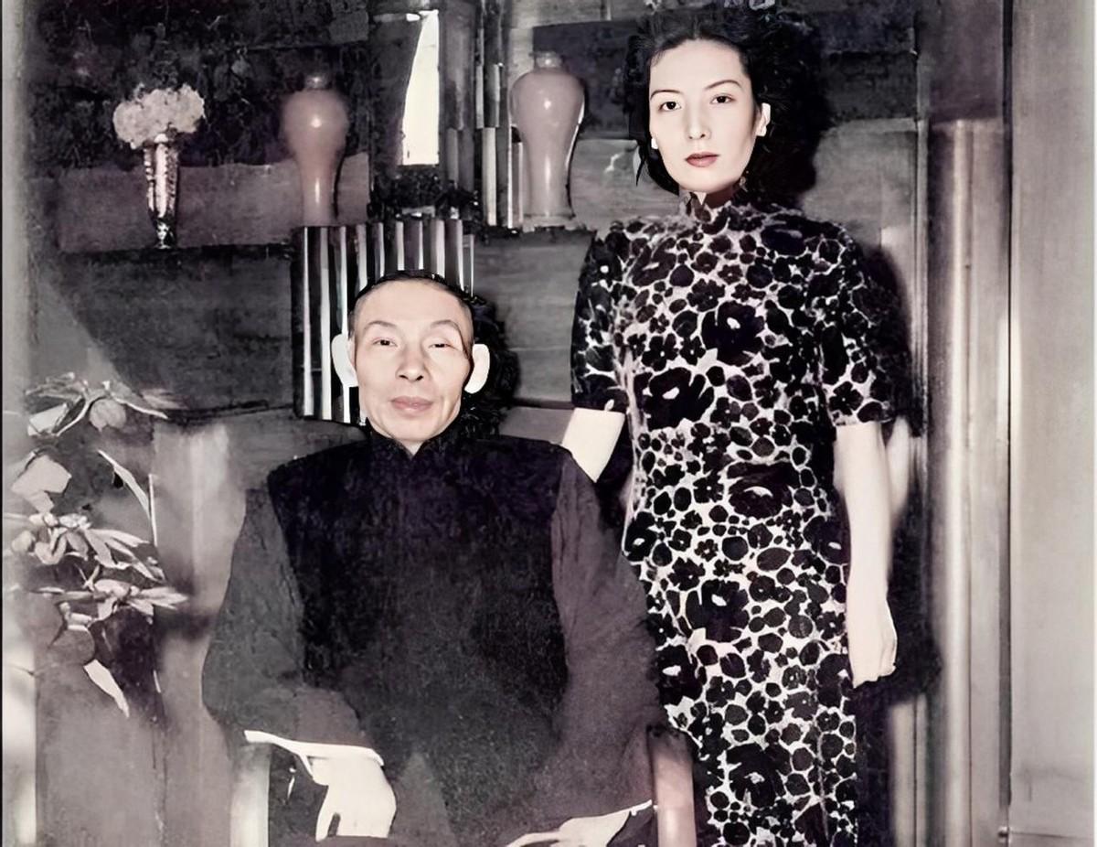 1937年，孟小冬住在闺蜜姚玉兰家里，两人聊到半夜才一同睡去。恍惚中，孟小冬发现
