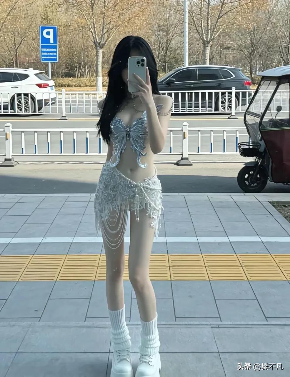 想找一个痞帅痞帅的，痴情的，带我游遍这万里河山！