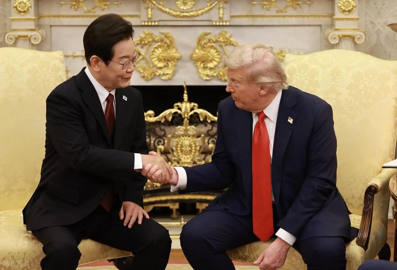9月13日零时，韩国突然给全球半导体产业上了一把新的锁。
 
9月13日零时，韩
